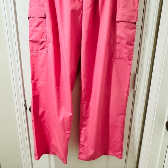 NWT Cherokee Studio Low Rise Cargo Scrub Pants | Size XL - Picture 5 of 7